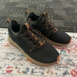 Kuru Women’s Tennis Shoes Grey Size 9.5 Wide